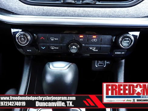 Used 2025 Jeep Compass Latitude AWD/4WD image 23