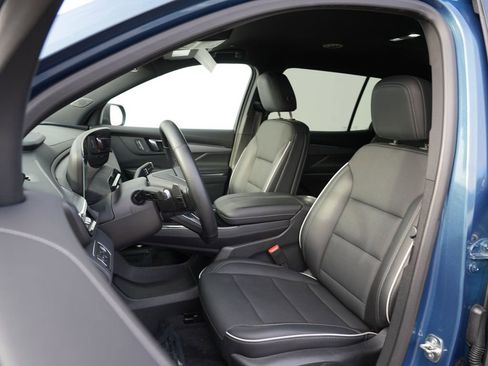 Used 2025 Buick Enclave Preferred image 12