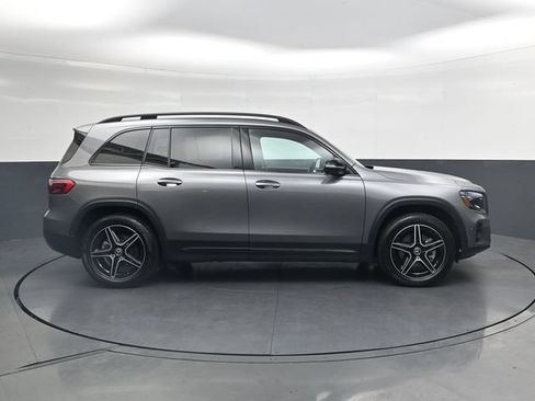 Used 2026 Mercedes-Benz GLB 250 4MATIC image 3