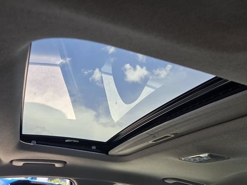 Certified 2025 Hyundai Elantra SEL FWD image 17