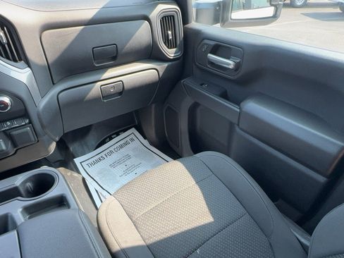 Used 2023 GMC Sierra 3500 Pro w/ Convenience Package AWD/4WD image 15