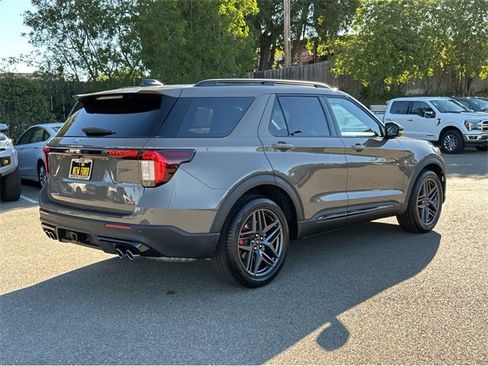 New 2026 Ford Explorer ST w/ Sun And Sound Package image 6