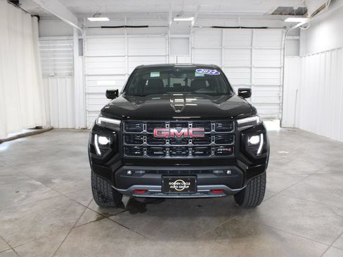 Used 2024 GMC Canyon AT4 AWD/4WD image 3