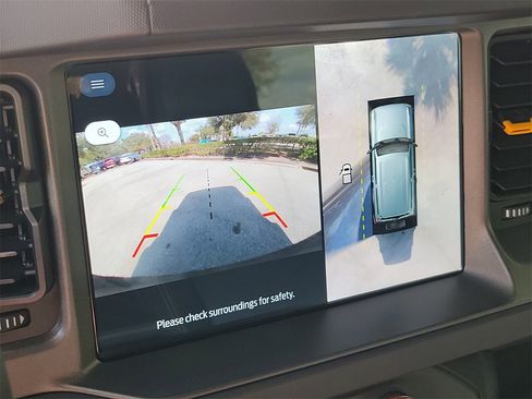 Used 2024 Ford Bronco Badlands image 24