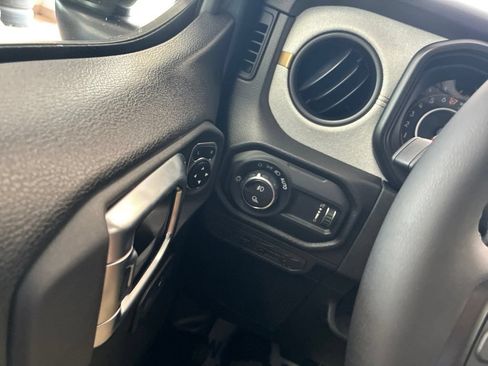 New 2026 Jeep Gladiator Sport AWD/4WD image 36