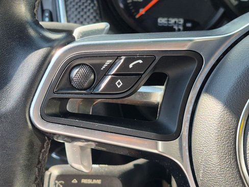 Used 2017 Porsche Macan Turbo AWD/4WD image 23