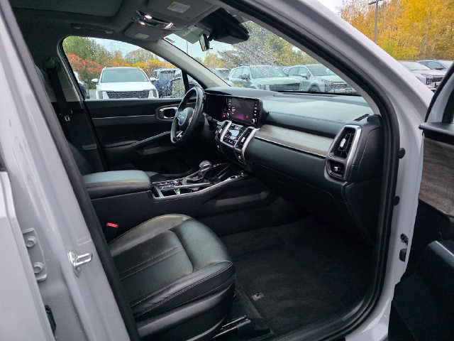 Certified 2023 Kia Sorento S w/ Panoramic Sunroof Package AWD/4WD image 11