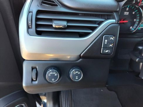 Used 2018 Chevrolet Tahoe LT image 16