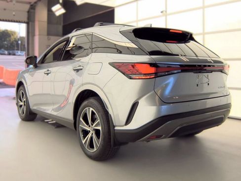 Used 2024 Lexus RX 350 Premium w/ Cold Area Package FWD image 3