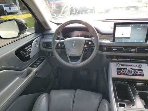 Used 2021 Lincoln Aviator Reserve w/ Equipment Group 201A image 11