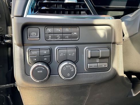 New 2025 Chevrolet Suburban LS w/ LPO, Dark Essentials Package image 16