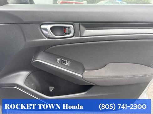 Used 2025 Honda Civic Sport image 10