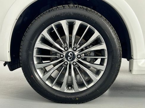 Used 2021 INFINITI QX80 Sensory w/ Cargo Package image 42