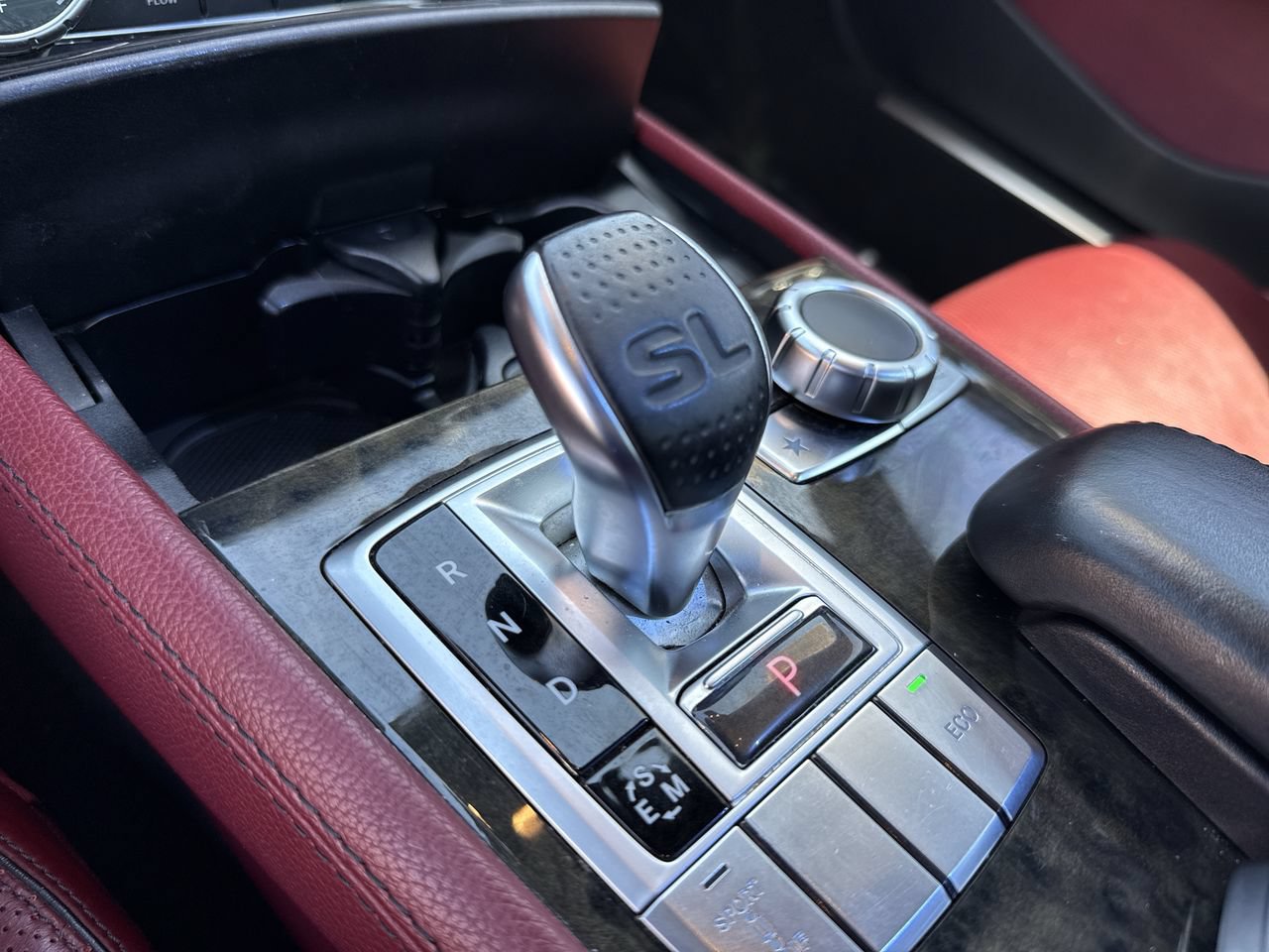 Used 2013 Mercedes-Benz SL 550 image 16