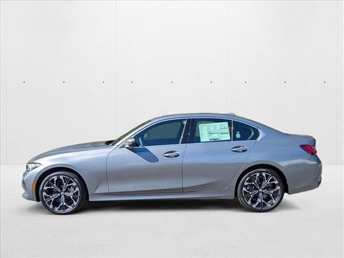 Used 2025 BMW 330i xDrive Sedan w/ Convenience Package image 9