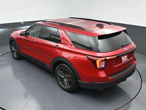 Used 2025 Ford Explorer ST-Line w/ Premium Package RWD image 44