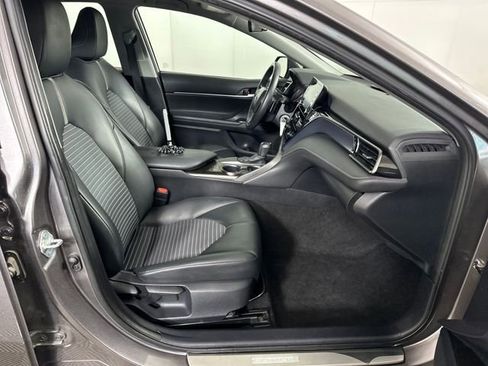 Used 2024 Toyota Camry SE FWD image 28