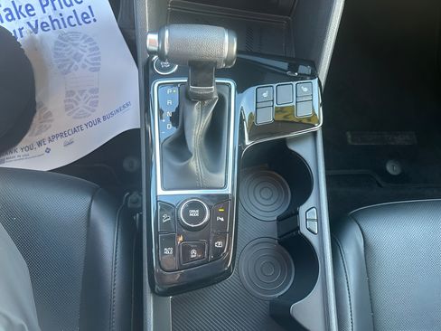 Used 2024 Kia Sportage EX FWD image 16