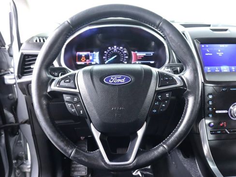 Used 2020 Ford Edge Titanium w/ Equipment Group 301A AWD/4WD image 11