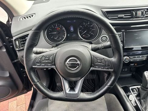 Used 2022 Nissan Rogue Sport SV image 14