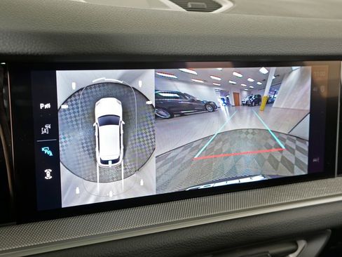 New 2026 Porsche Cayenne image 29