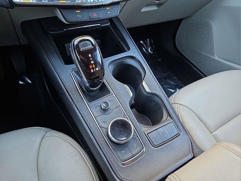 Used 2023 Cadillac XT4 Premium Luxury image 31