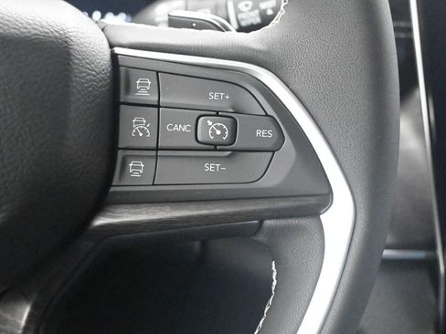 New 2025 Jeep Grand Cherokee L Limited image 28