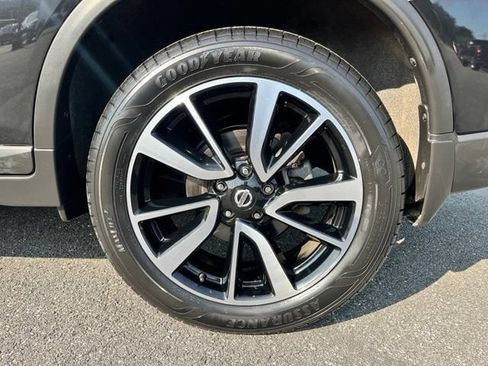 Used 2020 Nissan Rogue SL w/ Premium Package AWD/4WD image 13