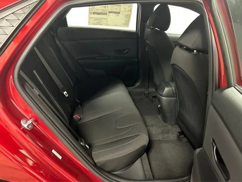 Certified 2025 Hyundai Elantra Sport FWD image 15