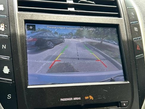 Used 2019 Lincoln MKC Premiere FWD image 33