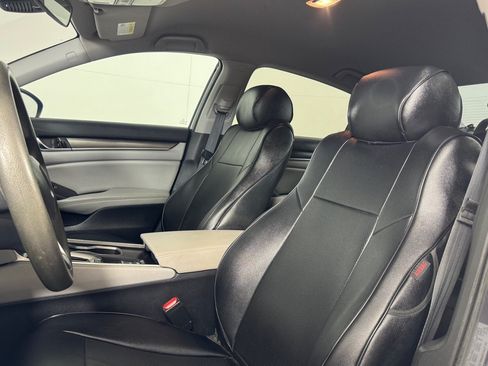 Used 2020 Honda Accord LX image 12