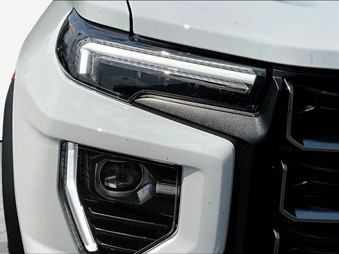 New 2026 GMC Canyon AT4 AWD/4WD image 8