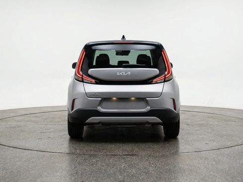 Used 2025 Kia Soul LX w/ LX Technology Package image 7