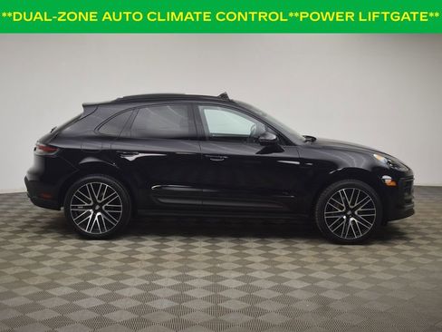 Used 2022 Porsche Macan Base AWD image 12