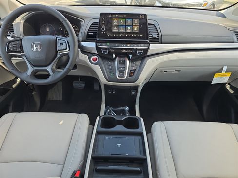 New 2026 Honda Odyssey EX-L image 11