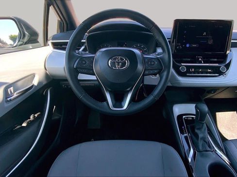 Certified 2025 Toyota Corolla SE FWD image 5