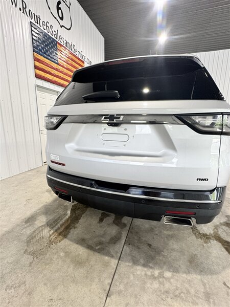 Used 2020 Chevrolet Traverse Premier w/ Redline Edition AWD/4WD image 5