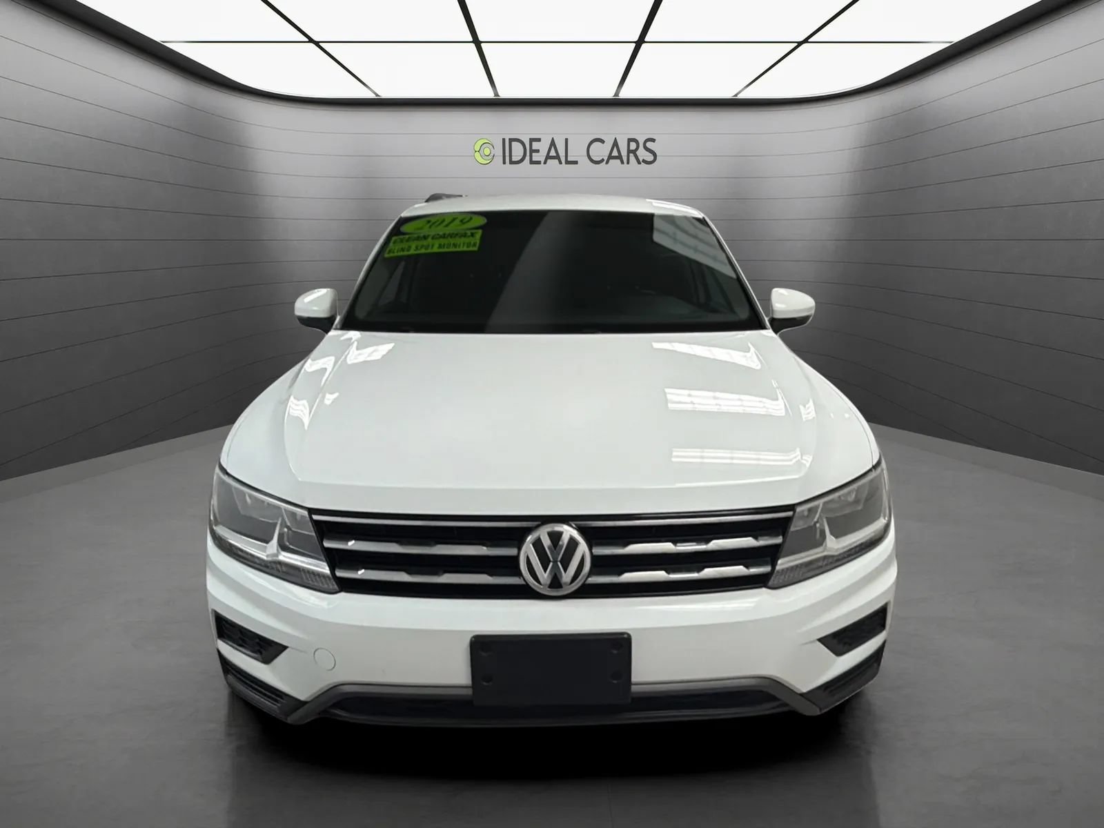 Used 2019 Volkswagen Tiguan SE FWD image 2