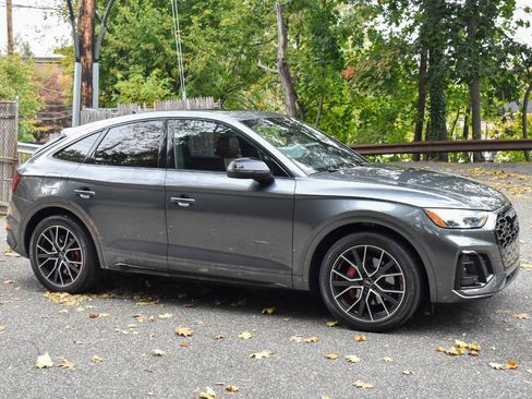 Used 2023 Audi SQ5 Premium Plus w/ Premium Plus Package image 12