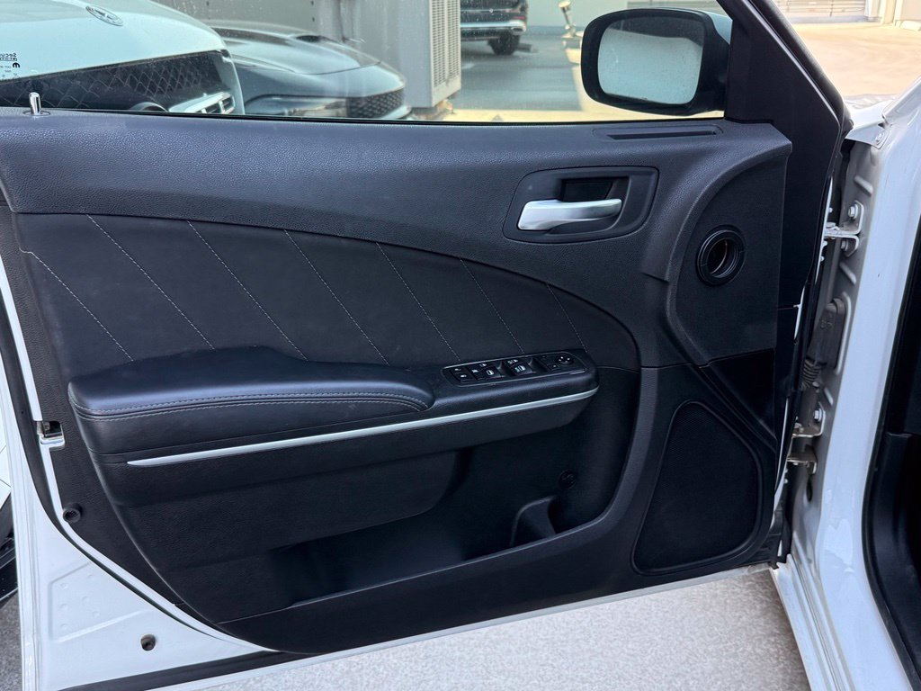 Used 2020 Dodge Charger SXT RWD image 8