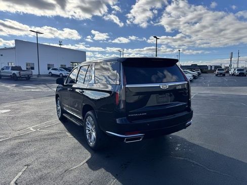 Used 2023 Cadillac Escalade Premium Luxury image 5