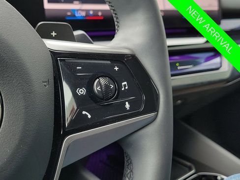 Used 2025 BMW 540i xDrive w/ Premium Package image 10