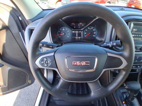 Used 2018 GMC Canyon 4x4 Extended Cab w/ Convenience Package image 16