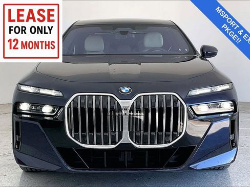 Used 2023 BMW 760i xDrive w/ Executive Package image 6