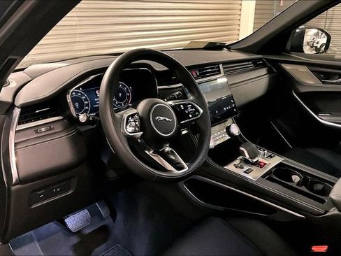 Certified 2025 Jaguar F-PACE R-Dynamic S image 24