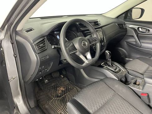 Used 2017 Nissan Rogue S AWD/4WD image 3