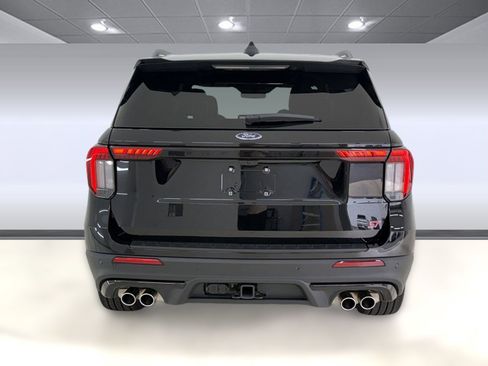 Certified 2025 Ford Explorer ST image 10