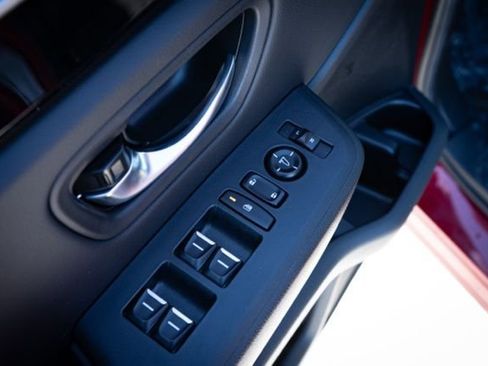 Used 2025 Honda Pilot Sport image 16