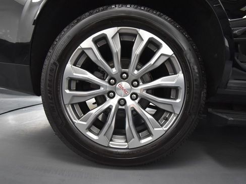 Used 2022 GMC Yukon Denali w/ Denali Ultimate Package image 17