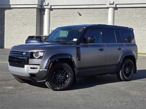 Used 2023 Land Rover Defender 110 S image 8